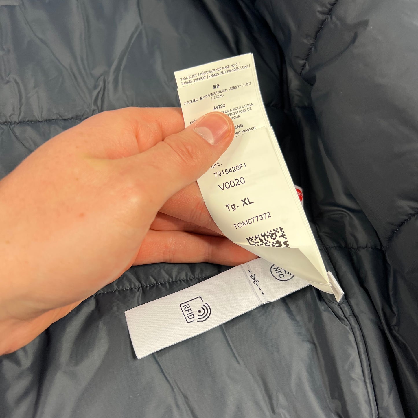 Stone Island Navy Ghost O-Ventile Primaloft Jacket XL 26” BNWT