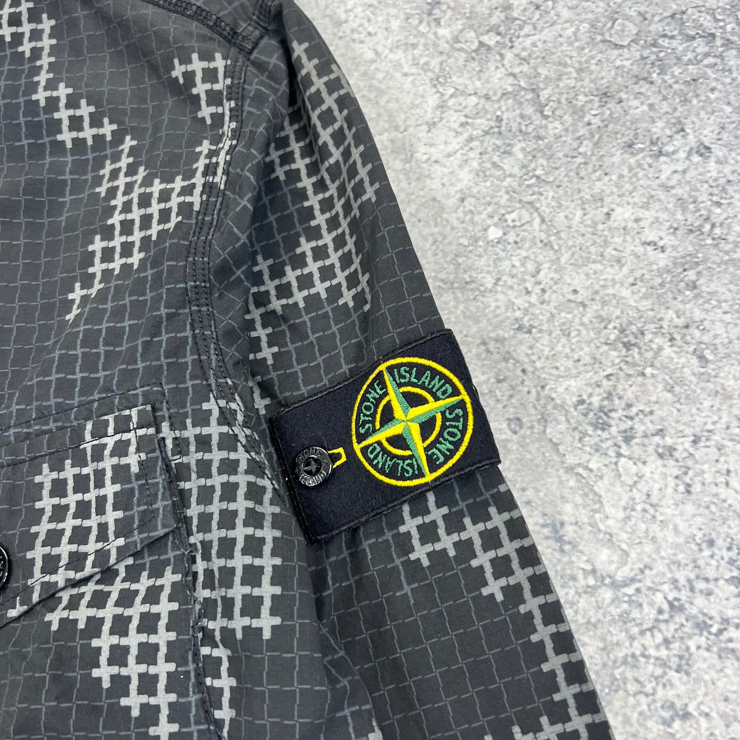 Stone Island Black Grid Camo Overshirt Medium 21”
