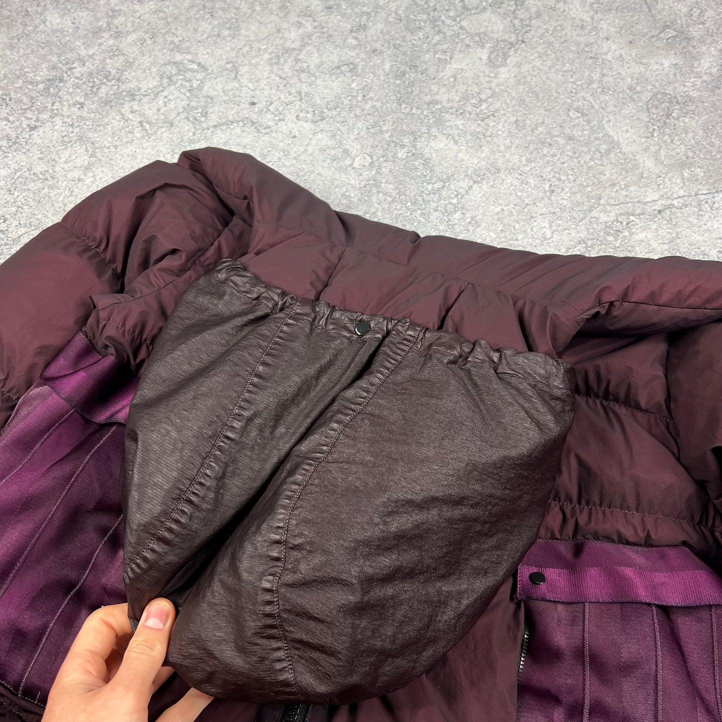 CP Company Burgundy Bi-TM Down Goggle Jacket Large 25” BNWT