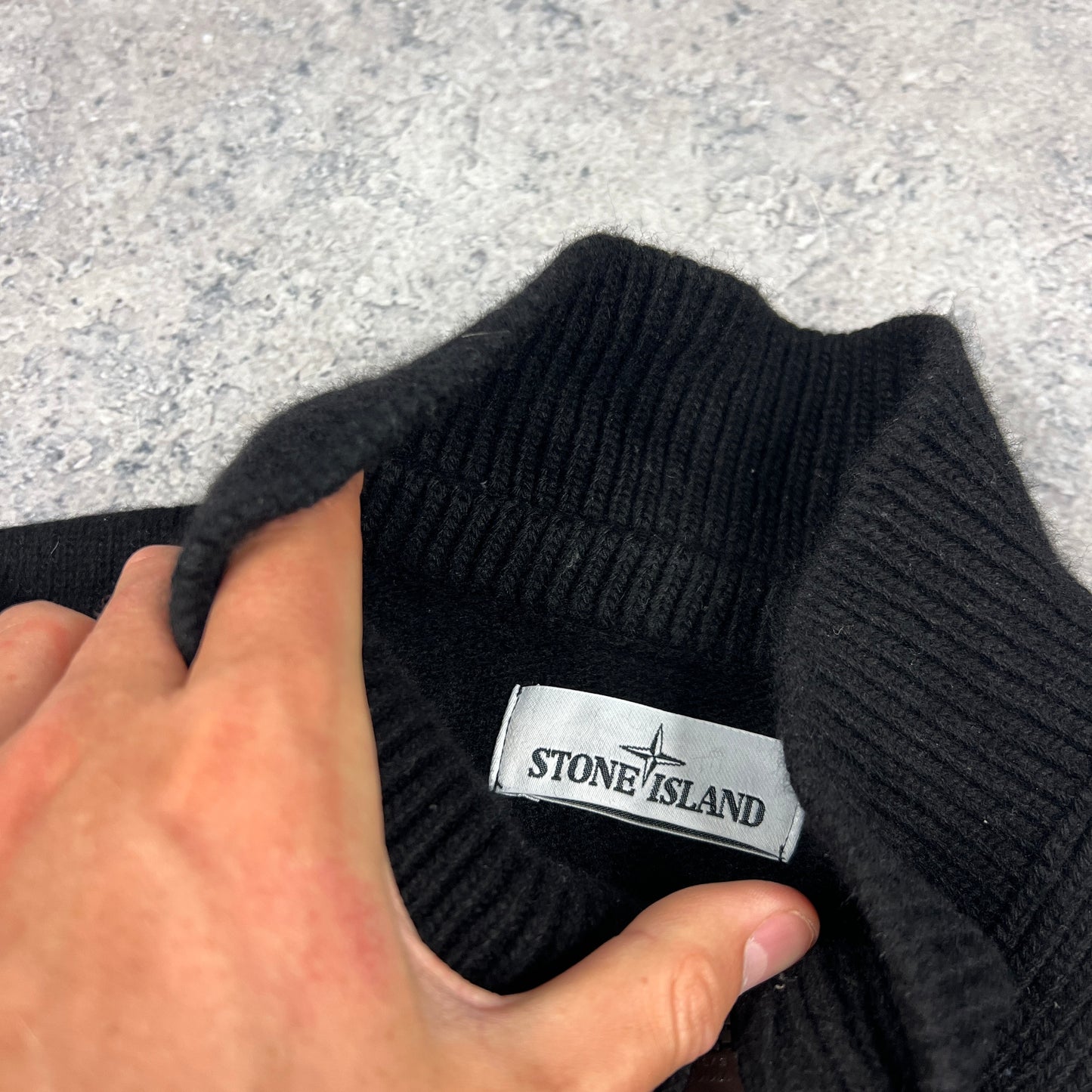 Stone Island Black Wool Quarter Zip Pullover Medium 20.5”