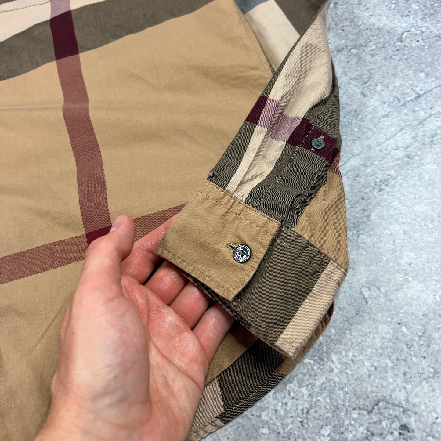 Burberry Novacheck Shirt XL 24”