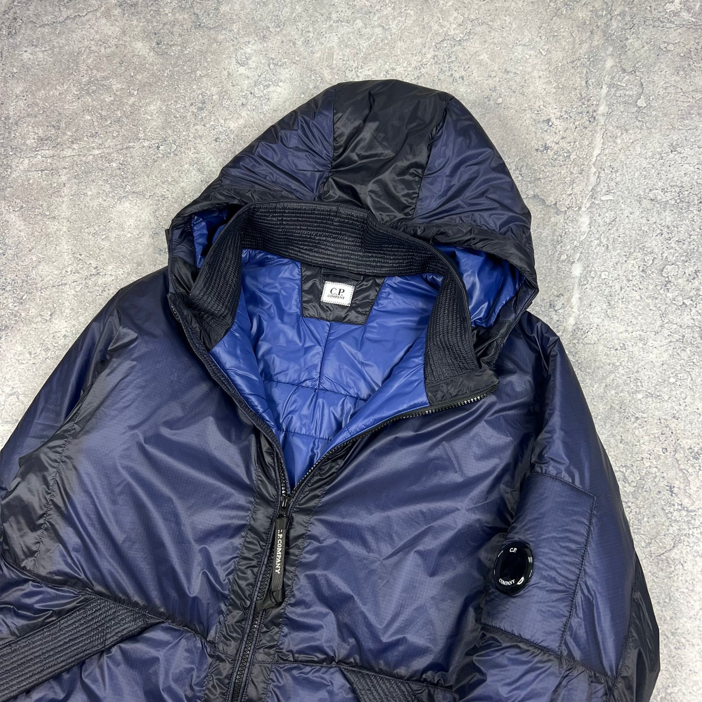 CP Company Navy Outline Primaloft Lens Jacket Size 52- L/XL 23.5”