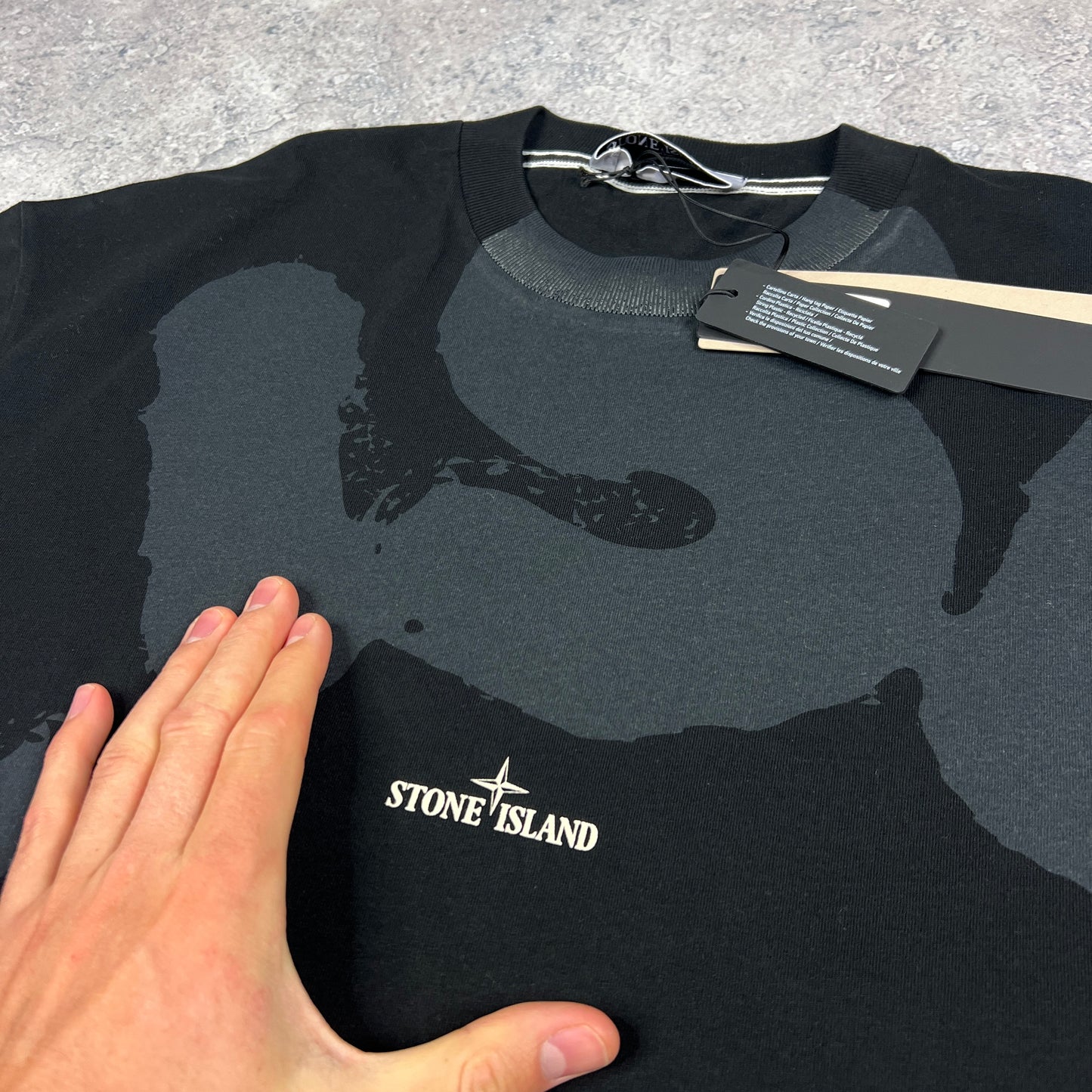 Stone Island Black Whirlwind T-Shirt Large 23.5” BNWT